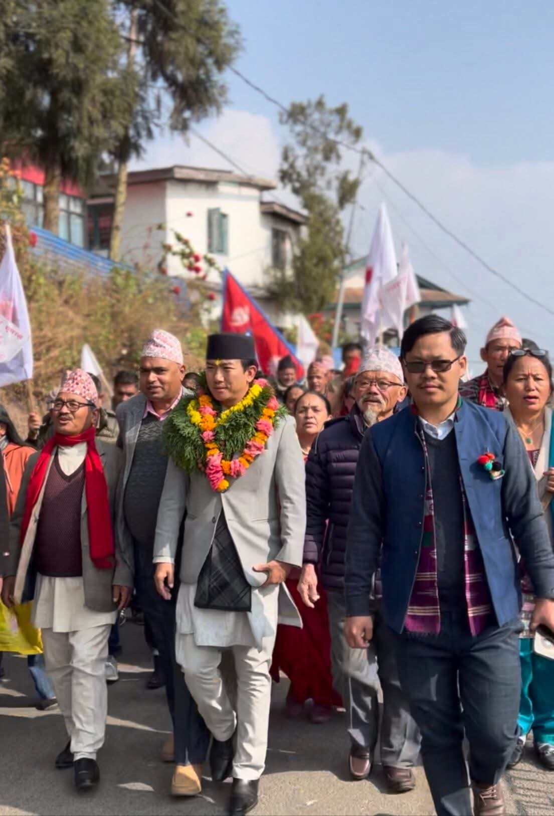 इलाम मा दुइ पदका लागी २७ जनाको उम्मेद्वारी